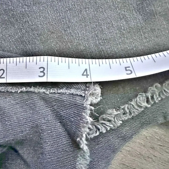 JOE'S JEANS | Black Denim Raw Hem Jean Shorts Short Cutoff | Size 29 - Picture 7 of 8